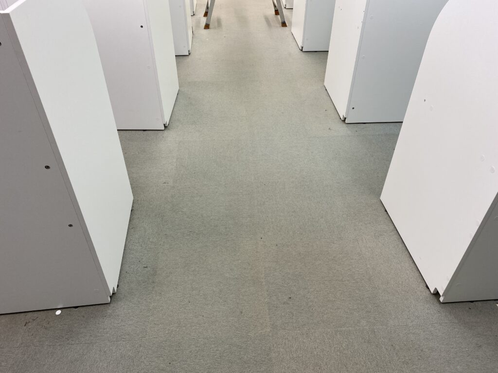 高校教室の床工事をご紹介！