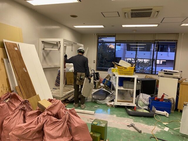 横浜市研究施設の現状回復工事